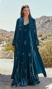Mới nhất thanh lịch dân tộc áo phụ nữ nhung Maxi Dress dài tay áo bọc phong cách Ruffle HEM bên Ấn Độ Pakistan quần áo OEM - Product Image 2