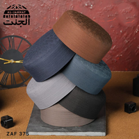 Nouveauté Vêtements islamiques kuffi Bonnet musulman pour hommes Chapeaux islamiques pakistanais pour hommes Bonnets payar faits sur mesure Bonnet de prière