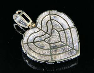 Pendentif cœur fissuré personnalisé en argent S925 Bijoux en diamant Moissanite parfaits pour le style Hip Hop - Product Image 4