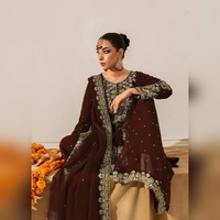 Ensemble Salwar Kameez en Georgette Exclusif avec Haut et Dupatta à Broderie Lourde, Idéal pour Fêtes et Sorties Décontractées, Matériaux Recyclés, Livraison Mondiale