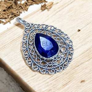 Colgantes de Plata de Ley 925 Sólida y Ligera con Gema de Zafiro Pera Natural de Corte Facetado - Product Image 1