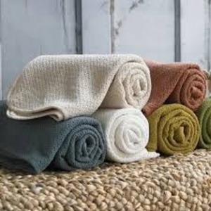 Mantas de algodón 100% de Harshit International tejidas con patrón sólido, estilos de rayas lisas, diseño Kodian ligero, tamaños disponibles - Product Image 1