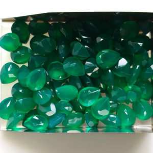 พลอยออนิกซ์สีเขียวธรรมชาติ 9x7 มม. ทรงหยดน้ำ คุณภาพดีที่สุด สำหรับทำเครื่องประดับ - Product Image 5