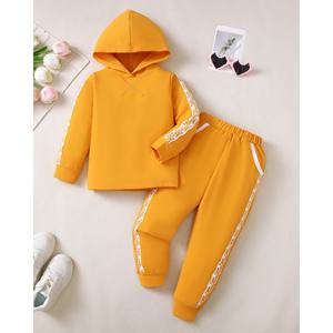 Survêtement en coton pour garçons, broderie à capuche avec logo personnalisé, ensembles de survêtements d'été décontractés de 2 pièces pour tout-petits - Product Image 1