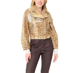 เสื้อแจ็กเก็ตหนังพิมพ์ลายงูขอบแบบทันสมัยสำหรับผู้หญิงเสื้อนอกที่ได้รับแรงบันดาลใจจาก Moto สำหรับใส่ในชีวิตประจำวันและการเดินทางที่มีพลัง - Product Image 5