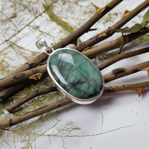 Esmeralda cabujón piedra preciosa 925 plata esterlina Collet hecho a mano diseñador venta al por mayor forma ovalada colgante joyería PP-36 - Product Image 3