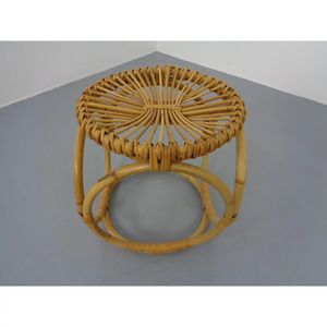 Tabouret en rotin artisanal d'inspiration vintage du Vietnam, design en forme d'arc unique, décoration pour la maison, acier, métal élégant - Product Image 3