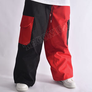 Pantalon cargo baggy imperméable bicolore rouge et noir avec grandes poches, taille ajustable et chevilles élastiques - Product Image 2
