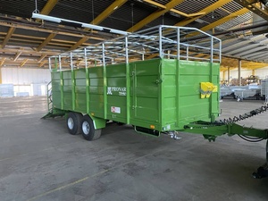 Remorque agricole robuste de 10 tonnes, verte, avec système hydraulique, pour le transport de bétail, moutons et chevaux. - Product Image 5