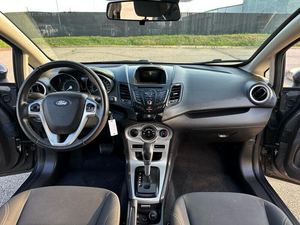 Clean 2016 F-o-r-d Fie_s_ta SE Hatchback - Product Image 2