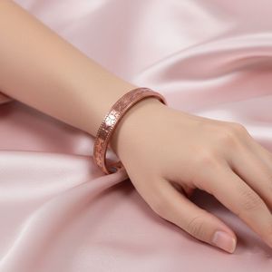 Bracelet ouvert en laiton plaqué argent gravé pour femmes, fabriqué en Inde, bijoux de mode élégants, cadeau à prix avantageux - Product Image 4