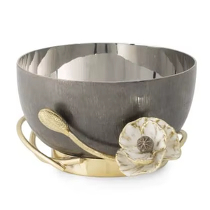 Bol décoratif en métal antique avec support parfait pour la décoration de table à manger ou de table basse - Product Image 1