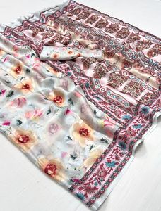 Saree en soie Georgette de créateur avec impression numérique moderne Saree de haute qualité pour mariage et fête 5.50 mètres de long - Product Image 2