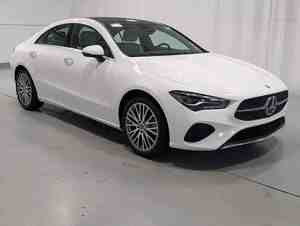 CLA 250 AWD 4MATIC Coupé 2025 Usado, Motor Híbrido Suave de 4 Cilindros en Línea Turbo de 2.0L y 221 hp - Product Image 2