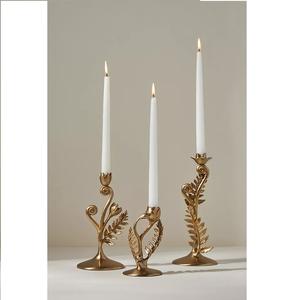 Bougeoir décoratif en métal finition antique bougeoir pour l'éclairage et la décoration de la maison ensemble bougeoir élégant - Product Image 1