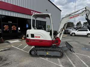 Mini-excavatrice Takeuchi TB230, matériel agricole et de construction à vendre - Product Image 2
