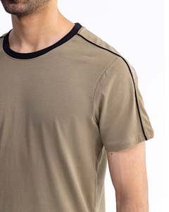 T-shirts unisexes personnalisés en polyester/coton respirant, écologiques, épais, tricotés, délavés à l'acide, imprimés en sérigraphie pour hommes - Product Image 3