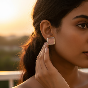 ต่างหูเงินทรงสี่เหลี่ยมสไตล์วินเทจสำหรับผู้หญิง ลายสัตว์เรขาคณิตน่ารัก แฟชั่นสีแดง ของขวัญทางศาสนา ทำจากทองเหลือง - Product Image 2