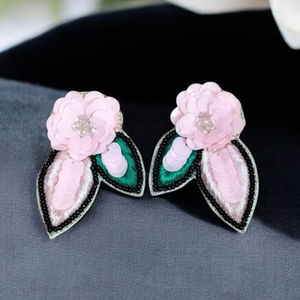 ต่างหูปักลูกปัดและมือดีไซน์ล่าสุด2025ด้านหลังเครื่องประดับที่ดีที่สุดจากต่างหูปักอินเดีย - Product Image 1