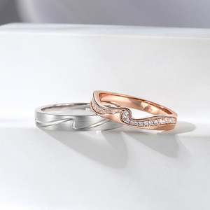 แหวนคู่เงินแท้ชุบโรเดียม Jeulia พร้อมดีไซน์แบบซ่อนเม็ดพลอย - Product Image 3