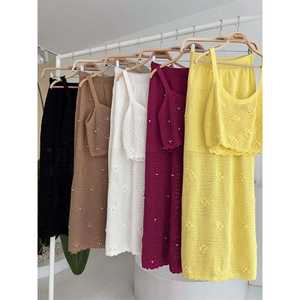 Conjunto de Punto Transpirable con Detalles de Perlas y Flores 10100 - Product Image 1