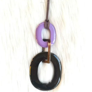 Collar con Colgante de Cuerno de Búfalo, Joyería Tribal Natural y Sostenible para Mujer, Alta Calidad - Product Image 1