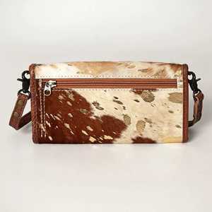 Venta al por mayor de calidad superior estilo bohemio occidental de cuero genuino bolso de hombro en relieve con borla decoración para el otoño - Product Image 4