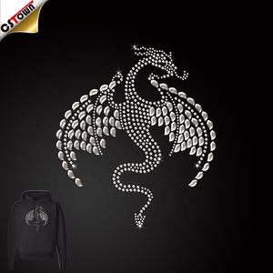 Fabricant Rhinestone <span class=keywords><strong>Iron</strong></span> <span class=keywords><strong>on</strong></span> Designer Logos <span class=keywords><strong>Dragon</strong></span> Pattern Rhinestone Transfer Print - Product Image 1