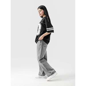 Conjunto Deportivo de Fútbol Americano de Alta Calidad Outlaw, Camiseta y Pantalones Cortos de Malla Transpirable, Técnica de Sublimación de Poliéster, Estilo Liso - Product Image 1