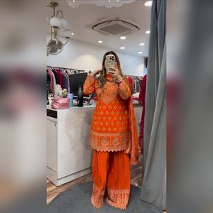 Ensemble sharara salwar kameez en coton de luxe avec haut orné de broderies lourdes et pantalon palazzo avec dupatta pour sorties décontractées, directement de l'usine - Product Image 2