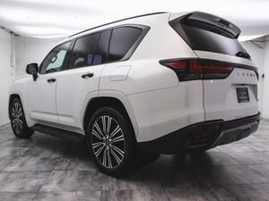 Lexus LX 600 2022, luxe, transmission intégrale, conduite à gauche, 6 places - Product Image 4
