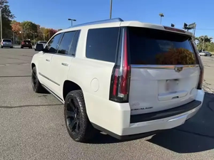 รถยนต์เอส.คา แอล.เด 4x4 พรีเมียม ลักชัวรี่ 4 ประตู SUV พวงมาลัยซ้าย เบาะหนัง กล้องมองหลัง ขายดีประจำปี 2024 - Product Image 5