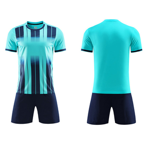 Tenue de football unisexe personnalisée de nouveau style, tenue de football en polyester respirant, maillots d'entraînement - Product Image 1