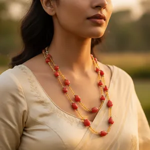Collier artisanal bohème en perles de corail rouge pour femme, avec chaînes en laiton plaqué or, bijoux religieux en quartz, cadeau - Product Image 1