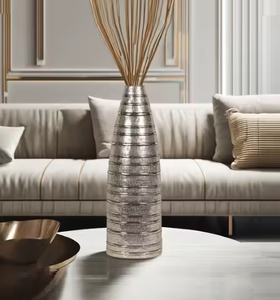 Vaisselle en métal Design moderne fabriqué à la main Vases à fleurs élégant intérieur décor à la maison et fête mariage événement Vase articles de vente chauds - Product Image 6