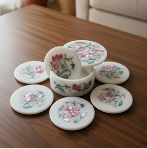 Sous-verres classiques en marbre blanc avec veinures grises naturelles. Le luxe intemporel disponible à prix de gros. - Product Image 3