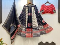 Rayonne pure de qualité supérieure Lehenga Choli avec miroir réel lourd Duptta pour Navaratri spécial vêtements ethniques les plus vendus femmes fille