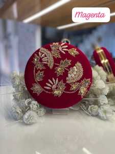 Sac à main de soirée de forme ronde de qualité supérieure fait à la main pochette brodée glamour avec broderie de perles pour les mariages et les fêtes sur tapis rouge - Product Image 5