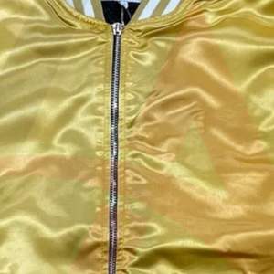 Blouson aviateur vintage à col montant de couleur personnalisée pour hommes 300 GSM toile avant Logo printemps respirant tenue décontracté - Product Image 4