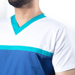 Uniforme Médico Profesional para Hombre, Color Verde Oliva, de Larga Duración, Costuras Resistentes, Camisa Cómoda de Manga Corta con Cuello en V y Pantalones con Bolsillos - Product Image 3