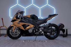 Motocicleta Deportiva Premium de 1000cc, 2016 - Product Image 2