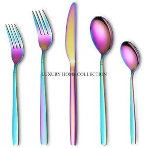 Juego de Cubiertos de Metal Duradero con Mangos Ergonómicos y Acabados de Acero Inoxidable Pulido para una Cena Moderna e Informal - Product Image 4