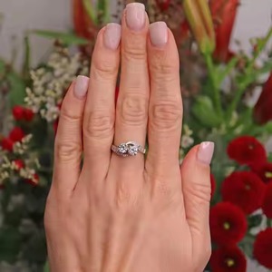 Bague de fiançailles en argent 925 avec diamant Moissanite en plaqué or pour proposition de petite amie - Product Image 3