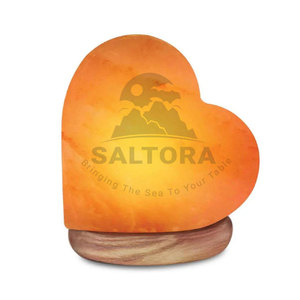 Precio al por mayor Lámpara de sal en forma de corazón 100% Lámpara de sal pura del Himalaya Llegada caliente Lámpara de sal en forma de corazón - Product Image 4