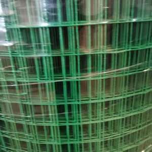 Malla de Alambre Soldada Recubierta de PVC de 1.5m X 30m |   Rollo de Alambre de 6x6cm con Orificios, Diámetro de 2.3mm, 15kg |   Antibacteriano, Resistente al Moho y Robusto - Product Image 3