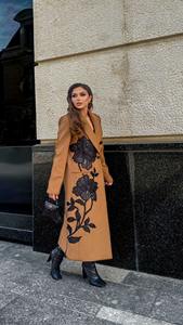 Robes de mariée de luxe pour femmes, élégantes et tendance, faites à la main avec des perles en strass, dentelle, broderie florale écologique, 100% faite à la main - Product Image 2