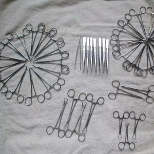 Ensemble de 83 instruments chirurgicaux en acier inoxydable, source d'alimentation manuelle, pinces à ciseaux Twizzers - Product Image 1