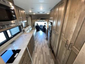 Vente en gros de caravanes de voyage d'occasion Tiffin Wayfarer 25JW 2023 à prix abordable avec tente de toit intégrée - Product Image 4