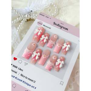 Autocollants pour ongles en résine Sweet Bloom, design élégant pour les ongles - Product Image 1