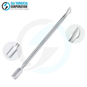 OEM Pousse-cuticules au design simple et classique, lot de 4 pièces en acier inoxydable personnalisable avec logo, commande en gros pour salons de beauté et détaillants CE - Product Image 5